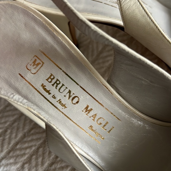 Bruno Magli sling back heels sz 8 - Picture 4 of 7